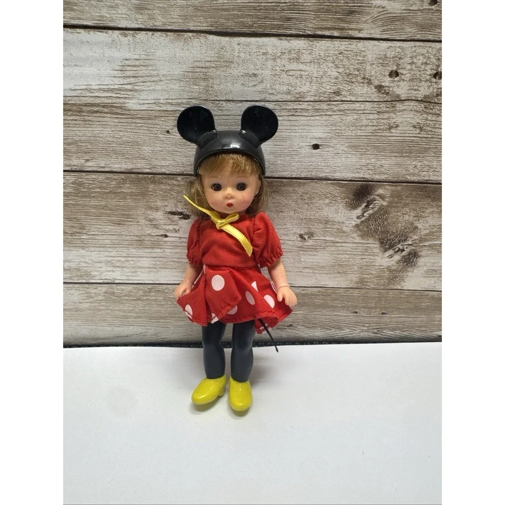 McDonalds Happy Meal Minnie Mouse 2004 Madame Alexander Dolls Wendy 5.5